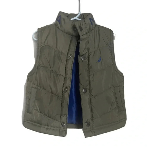 Kids Nautica Puffer Vest in Forest Green with a blue interior. Size 24 months - Picture 1 of 13